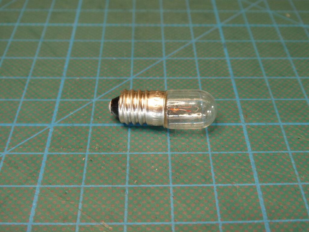 Lampe, glødepære, filament, E10, 6V, 300mA
